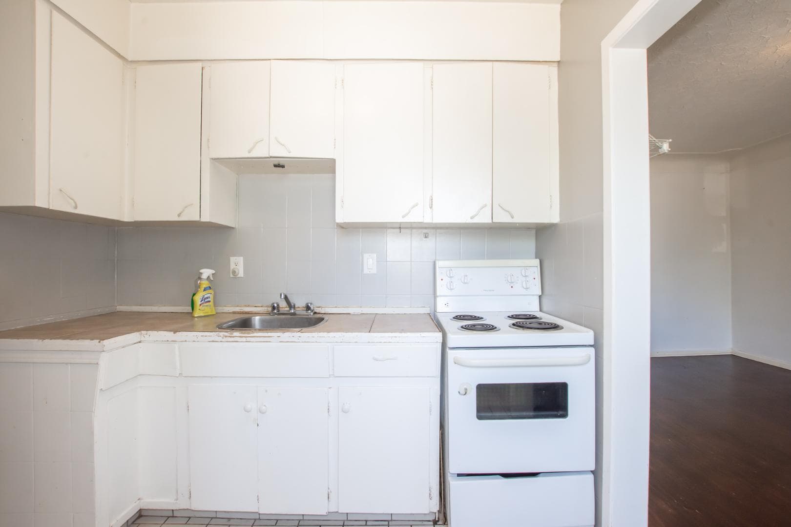 62 Division St, Unit 2 - Front Upper, St. Catharines, Ontario photo 5