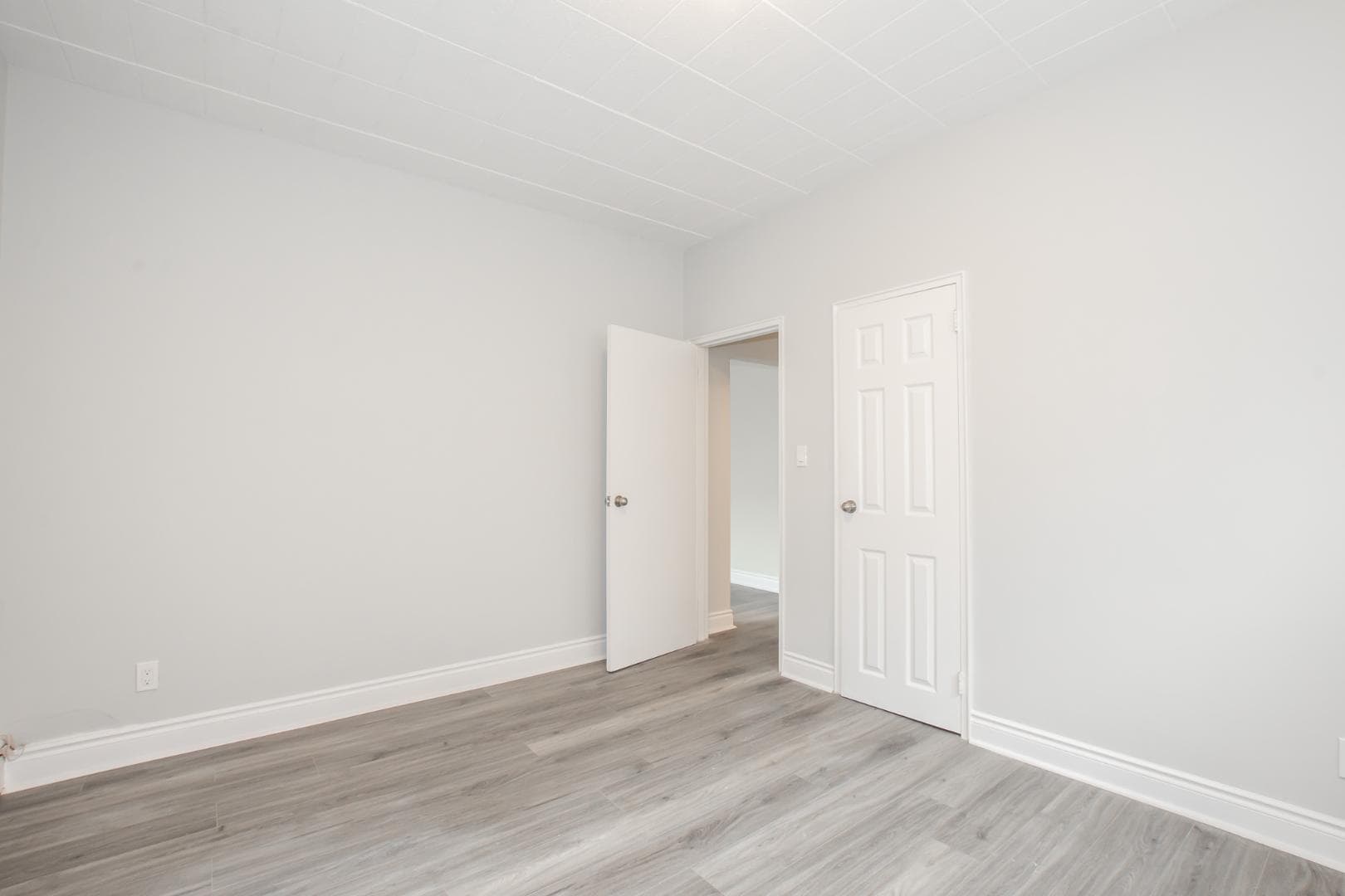 5 Napier St, Unit 2, St. Catharines, ON photo 5