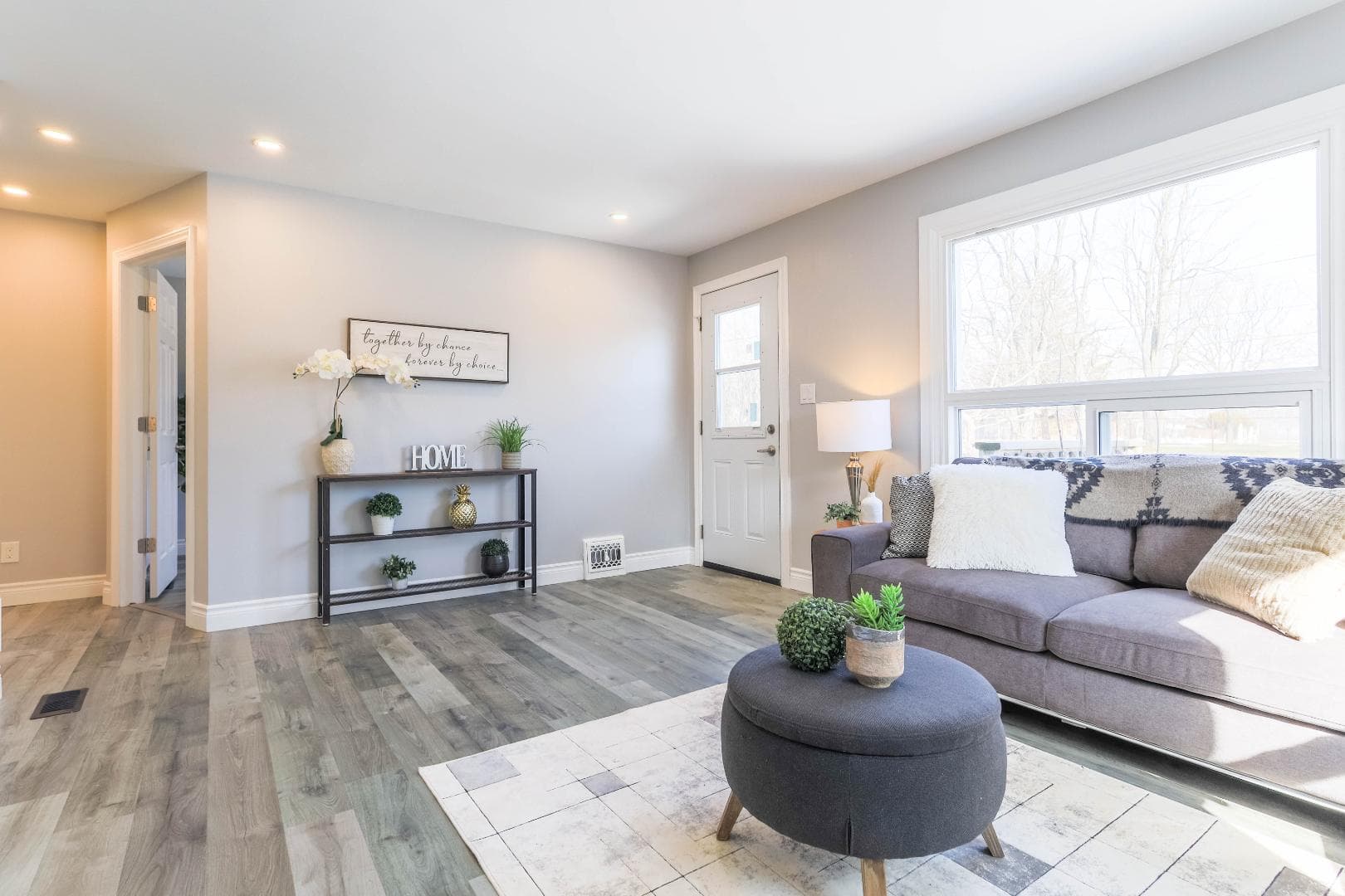 535 Mohawk Road West, Room 1, Hamilton, ON photo 2
